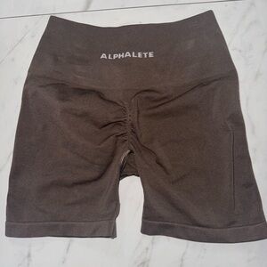 Alphalete amplify short 4.5 in mocha brown. Small